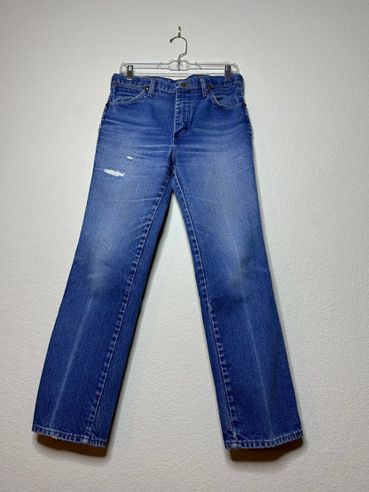 90’s Wrangler Slim Fit Cowboy Cut USA Jeans w/ Great Distressing (30x29 / Modern 4/6)