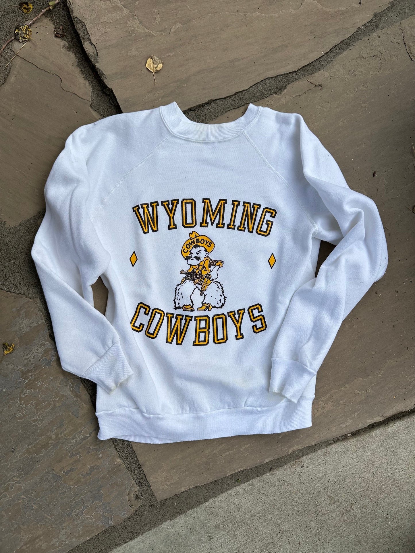 70’s Wyoming Cowboys Pistol Pete Raglan Sweatshirt (Women’s M)