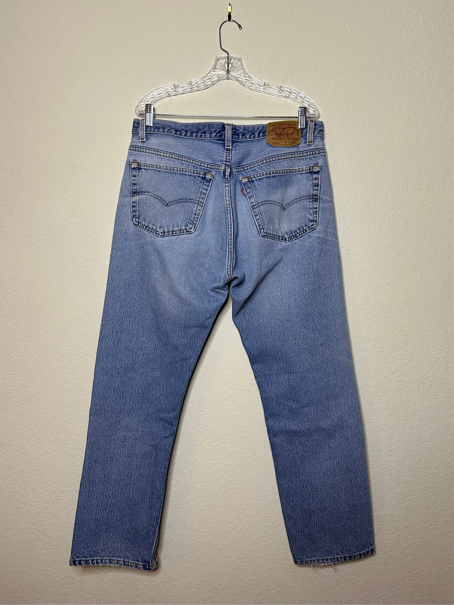 80’s Levi’s 501 Distressed Jeans (Men’s 35x29 / Women’s 33)