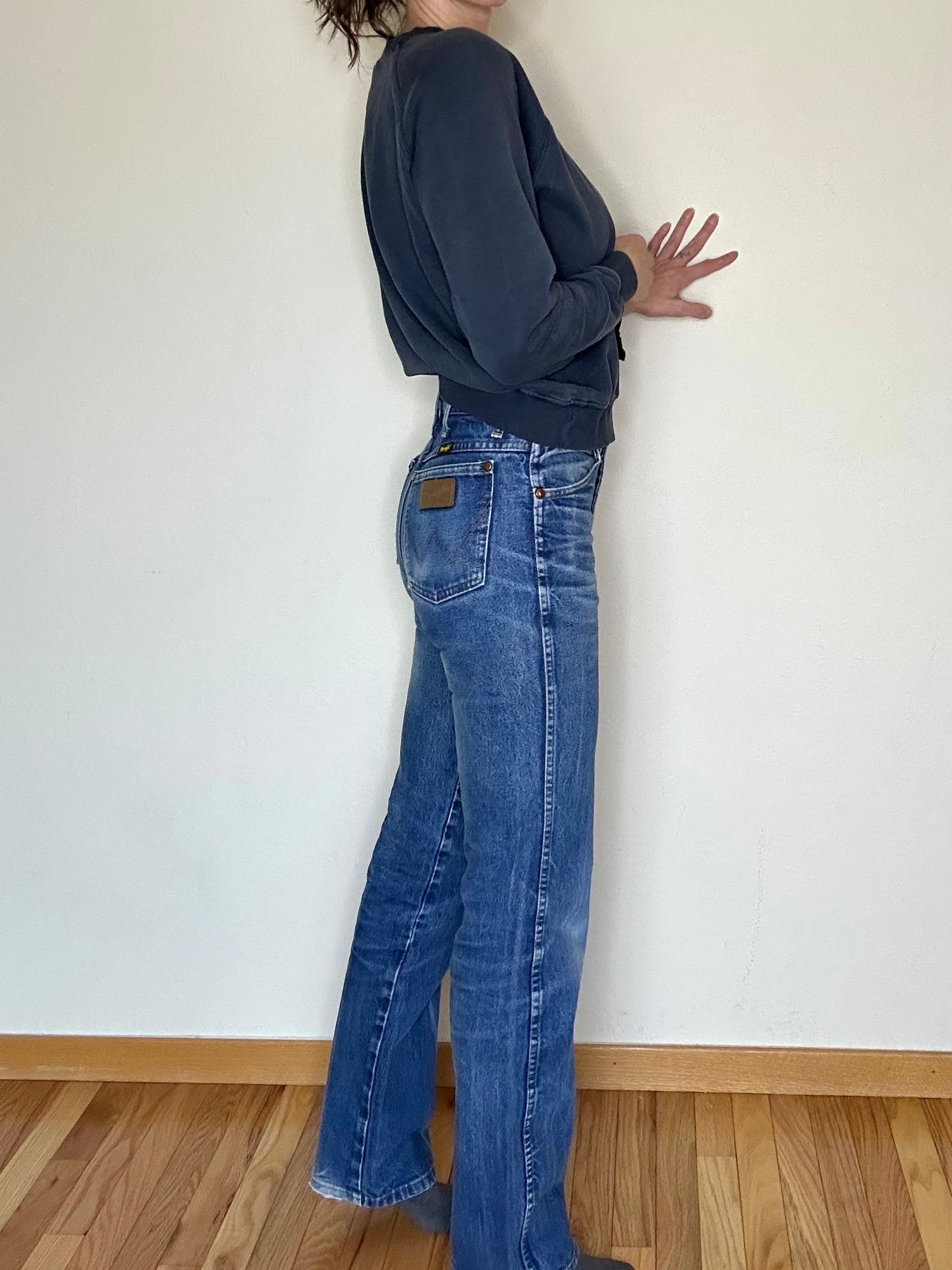 90’s Wrangler Slim Fit Cowboy Cut USA Jeans w/ Great Distressing (29x29 / Modern 4/6)