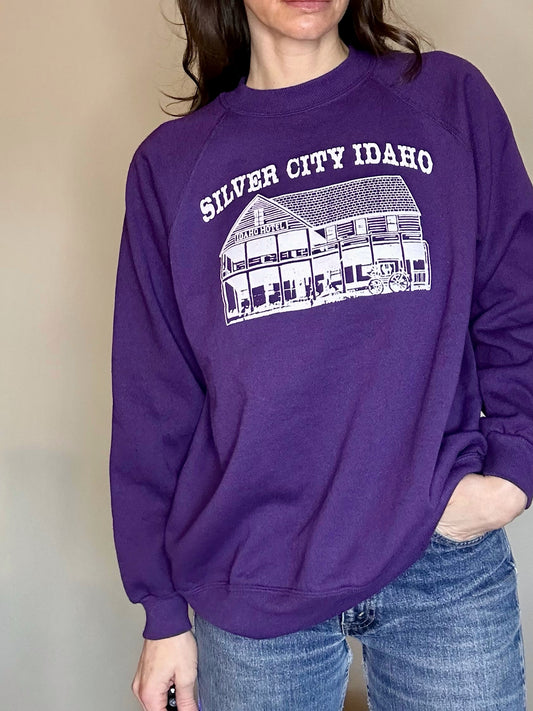 80’s Silver City Idaho Hotel Puffy Print Raglan Boyfriend Sweatshirt (Unisex L)