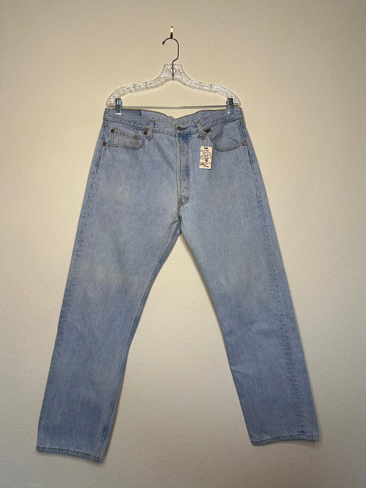 90’s Levi’s 501 USA Jeans (36x31)