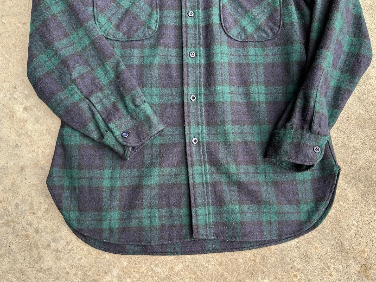 70’s Pendleton Classic Tartan Plaid Wool Shirt (Men’s L)