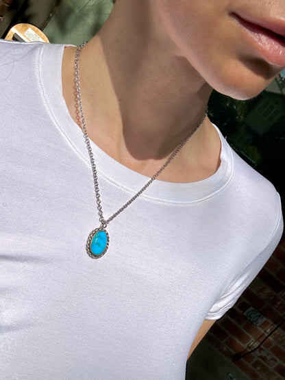 Vintage Turquoise & Sterling Silver Pendant Necklace (18”)