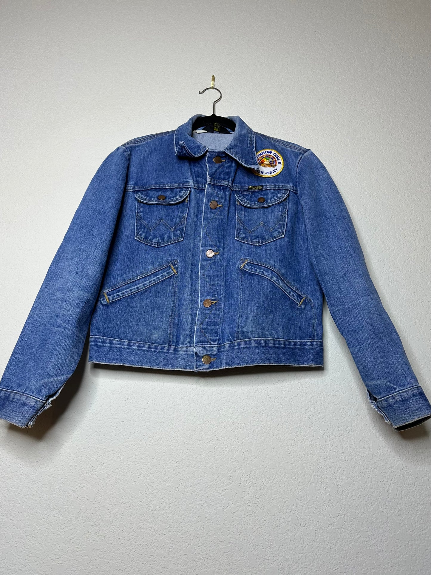 80’s Wrangler No Fault Denim Trucker Jacket w/ Tom Petty Patch (Unisex 38/M)