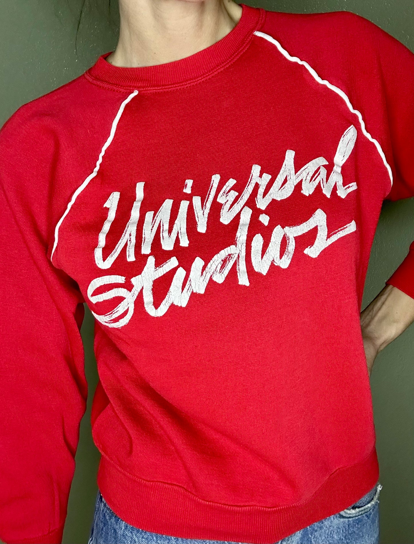 90’s Raglan Universal Studios Sweatshirt (Women’s M)