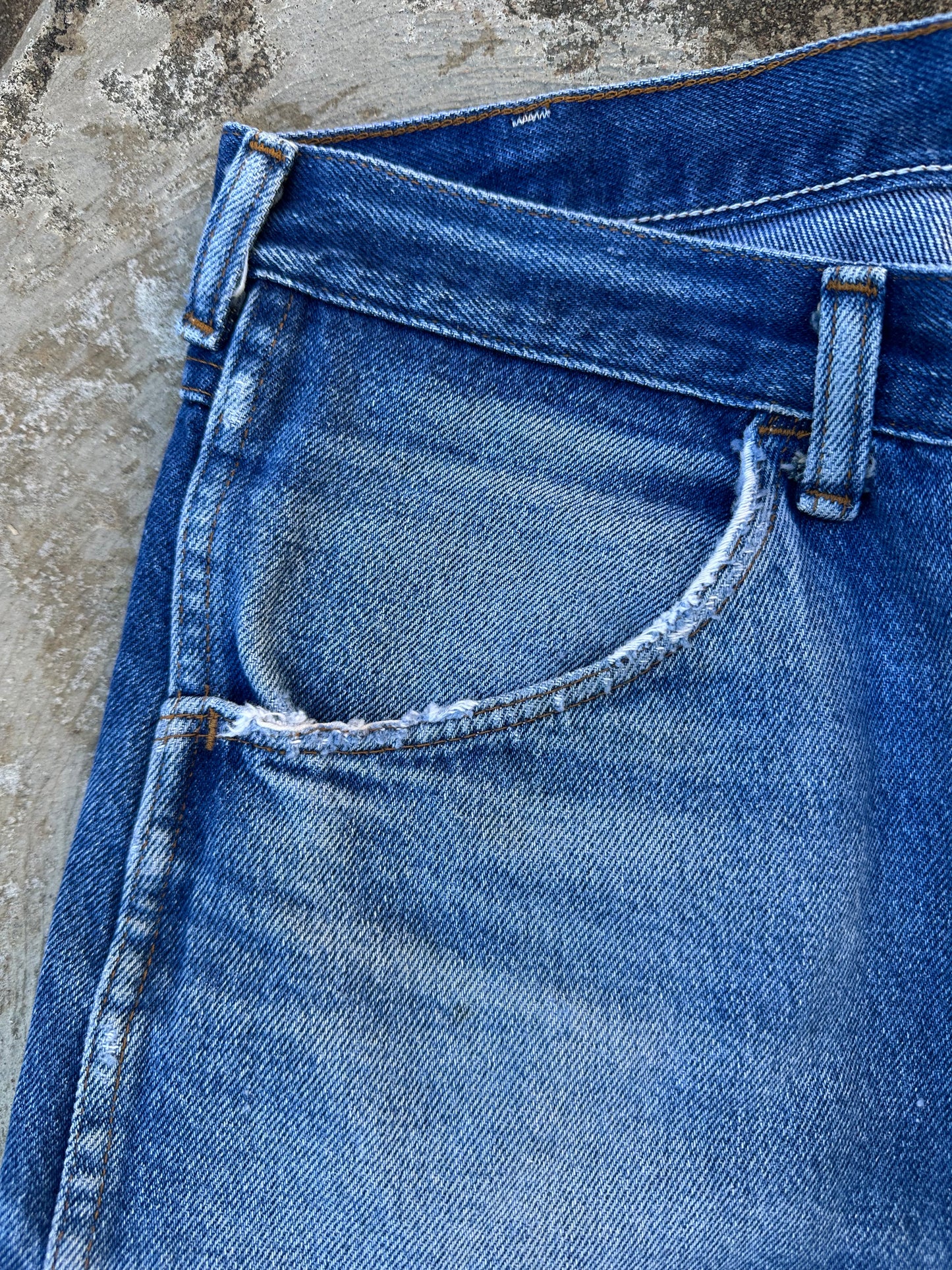 80’s-90’s Rustler Great Fades Distressed Crop Jeans (Men’s 31x27 / Women’s 30)