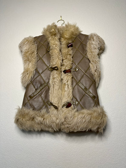 RARE 80’s Christian DIOR Boutique Fourrure Quilted Leather Shearling Toggle Vest (S/M)