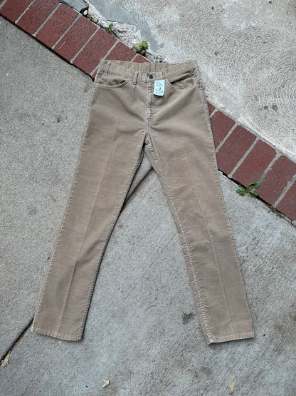 80’s Levi’s 519 “Californian” Corduroy White Tab Pants (Men’s 31/ Women’s 30)