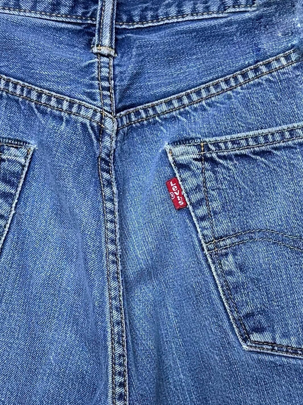 80’s Redline Levi’s 501 Selvedge Heavily Distressed Jeans (34x32 / Modern 10/12)