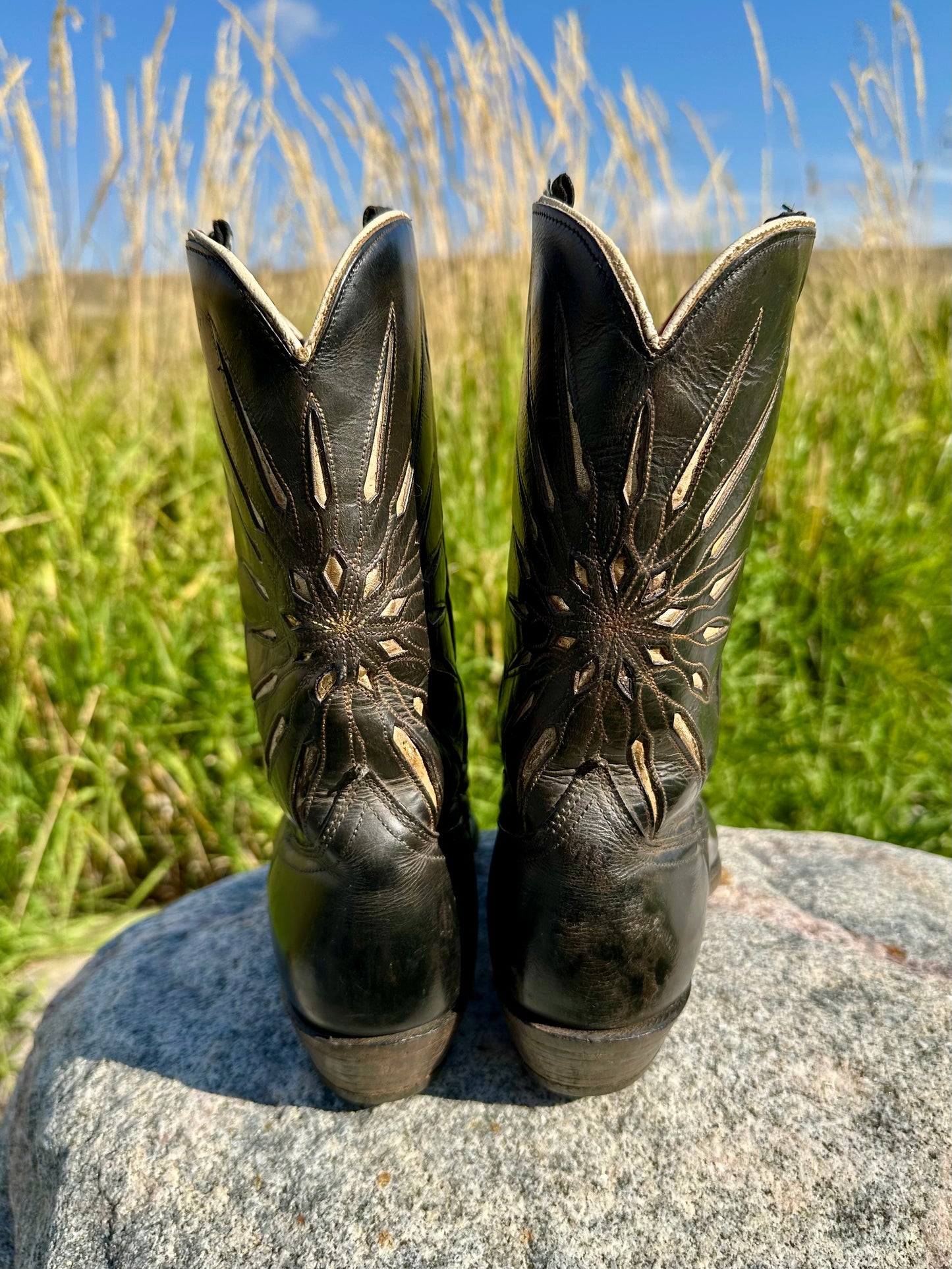60’s ACME Sunburst Inlay Cowboy Boots (Women’s 7.5)