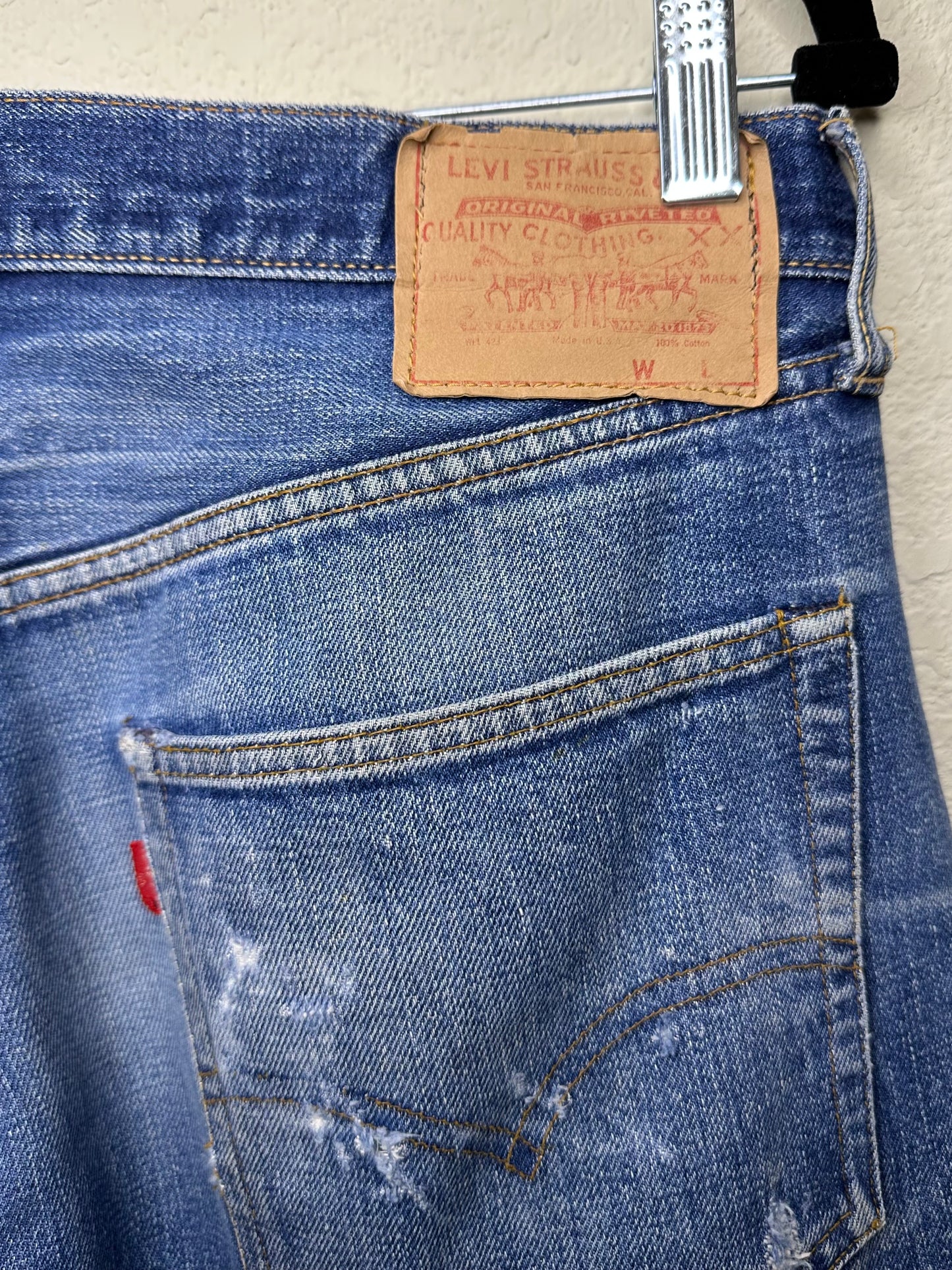 60’s Vintage Levi’s 501 “BIG E” Selvedge Jeans Button #6 USA (34x32)