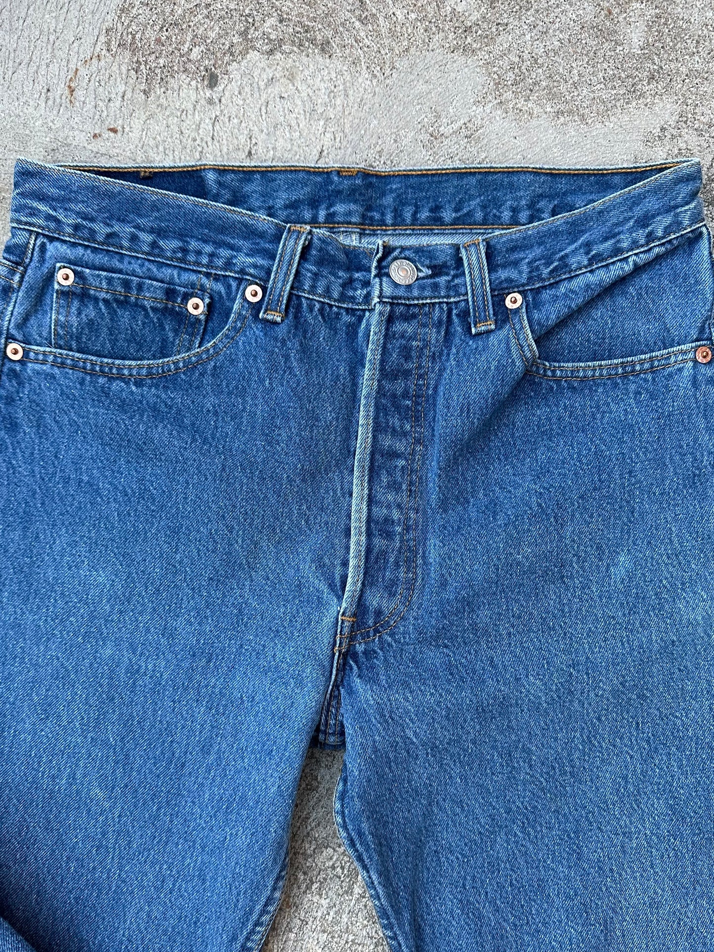 90’s Levi’s 501 Denim Jeans USA (Men’s 31x29 / Women’s 29)