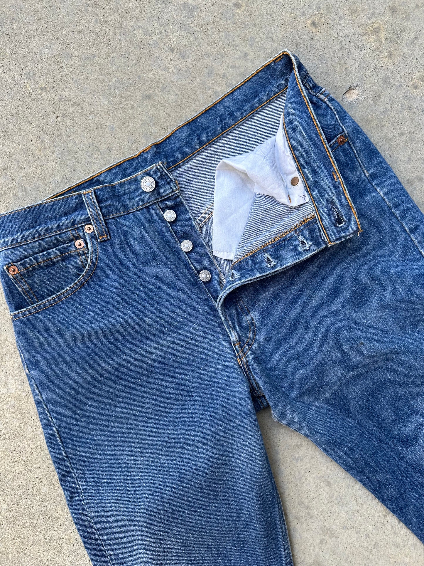 80’s Levi’s 501xx STF Raw Denim Jeans USA (Men’s 31x30 / Women’s 29)
