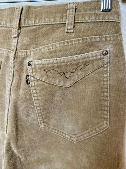 70’s Levi’s Movin’ On Velvet Corduroy Flare Pants w/ Hidden Rivets (Modern 6/8)