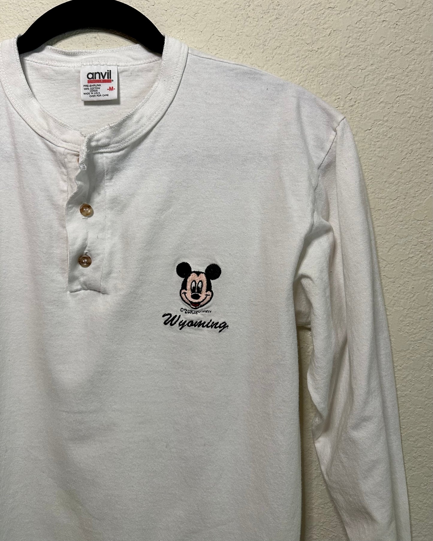 80’s Wyoming Mickey Mouse Single Stitch Henley Shirt (Unisex M)