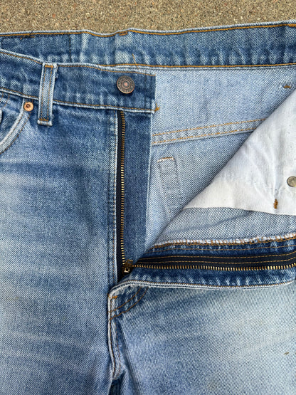 80’s Levi’s 517 Orange Tab Bootcut Denim Jeans USA (Men’s 32x33 / Women’s 30)