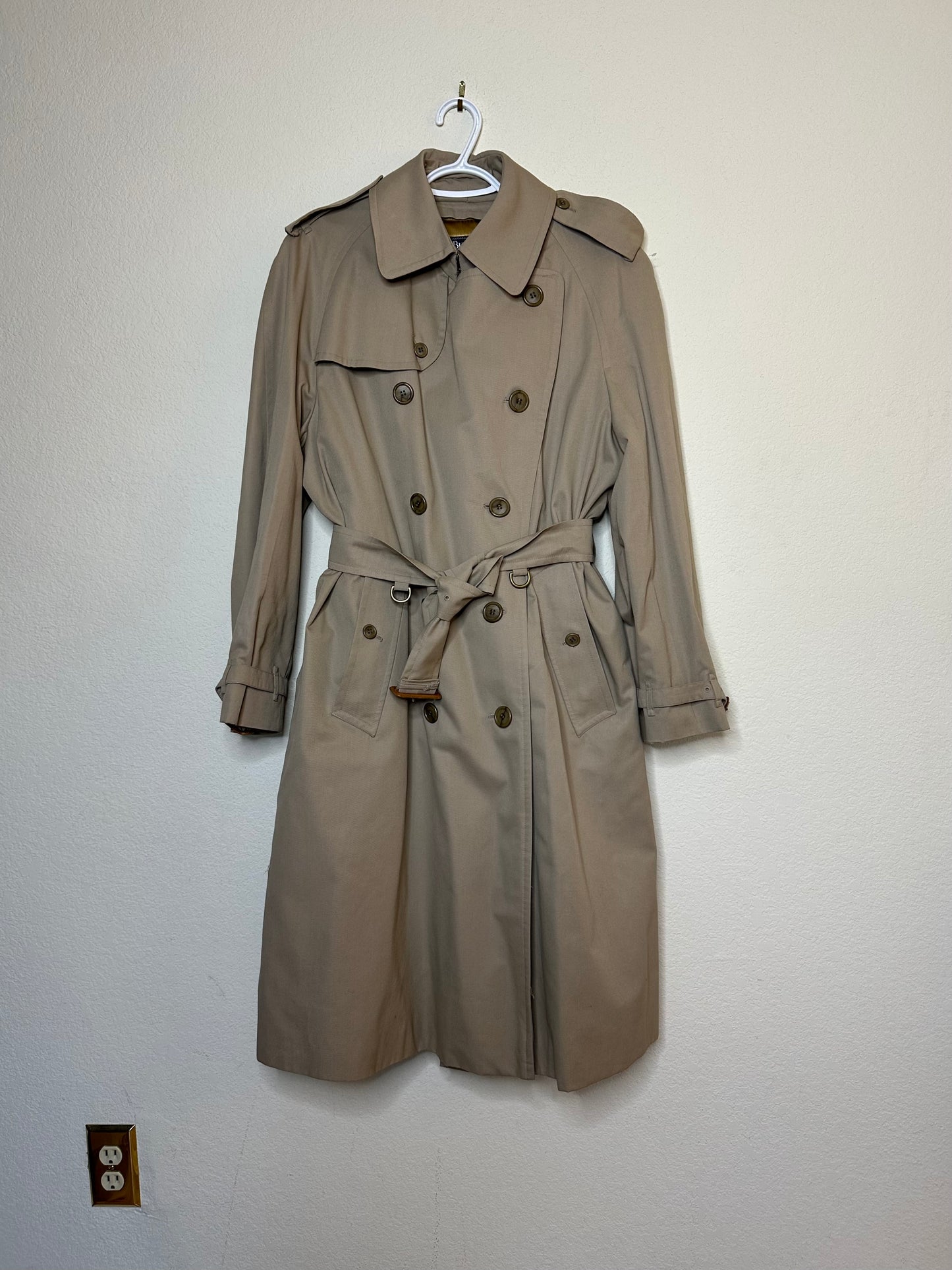 80’s Burberry Nova Check Lined Trench Coat w/ Zip-Out Liner (Men’s 42)
