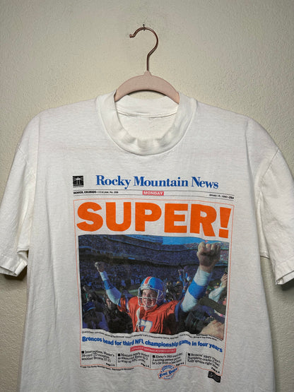 RARE 90’s John Elway Broncos Headline News Single Stitch Tee (Unisex  L)