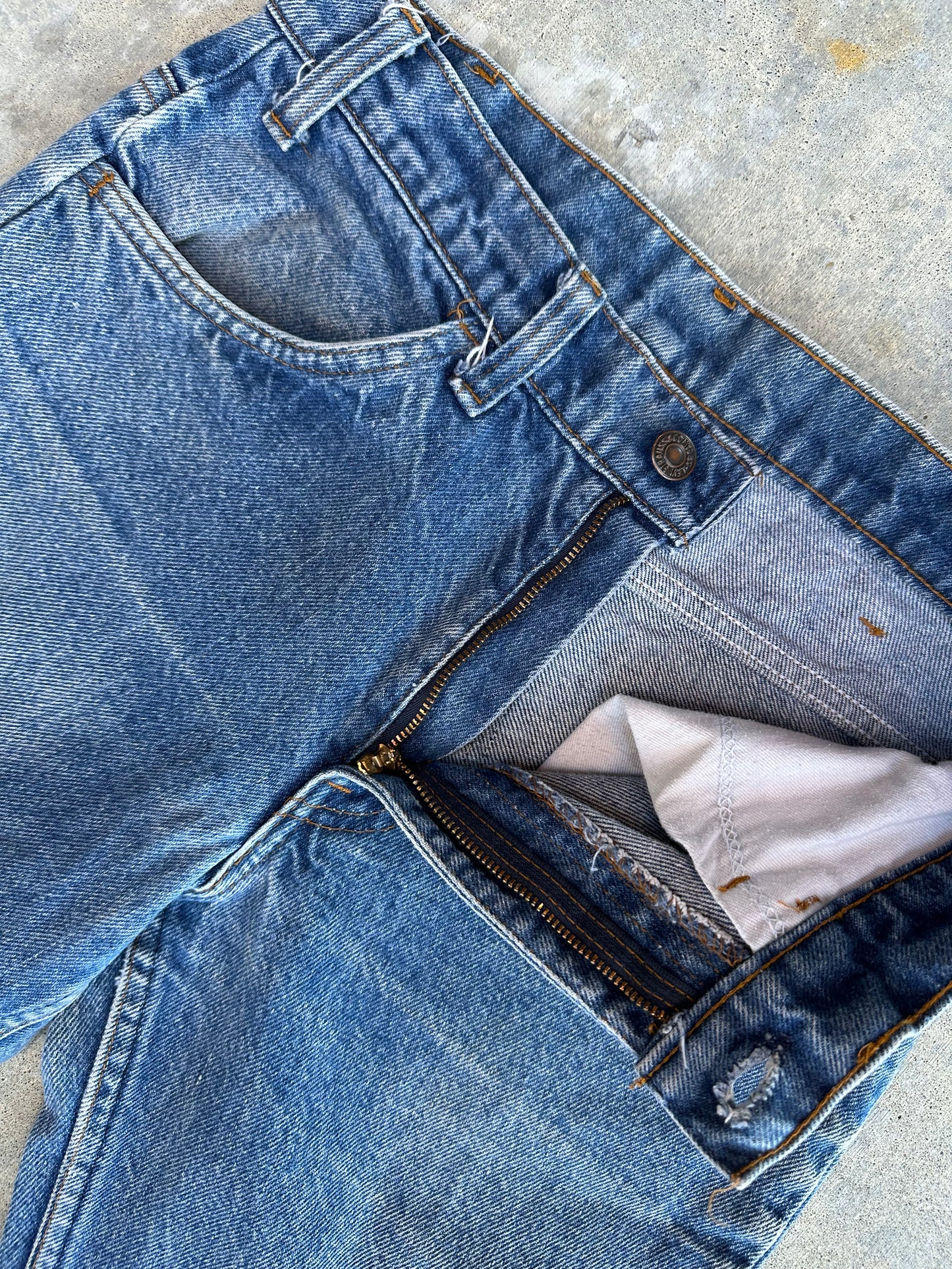 70’s Levi’s 684 Orange Tab Elephant Bell Bottom Denim Jeans USA (Women’s 26)