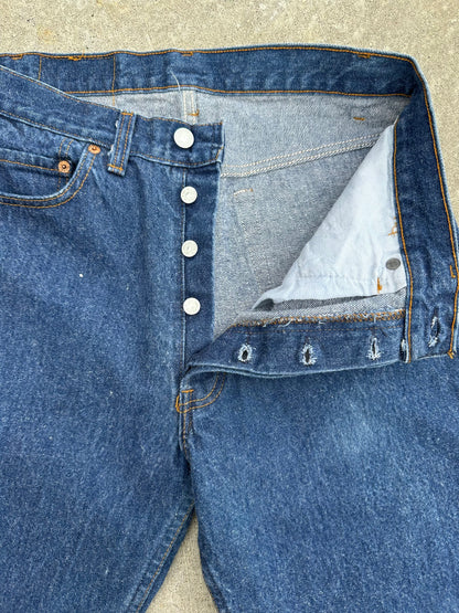 80’s Levi’s 501 Denim Jeans USA (Men’s 30x32 / Women’s 28/29)