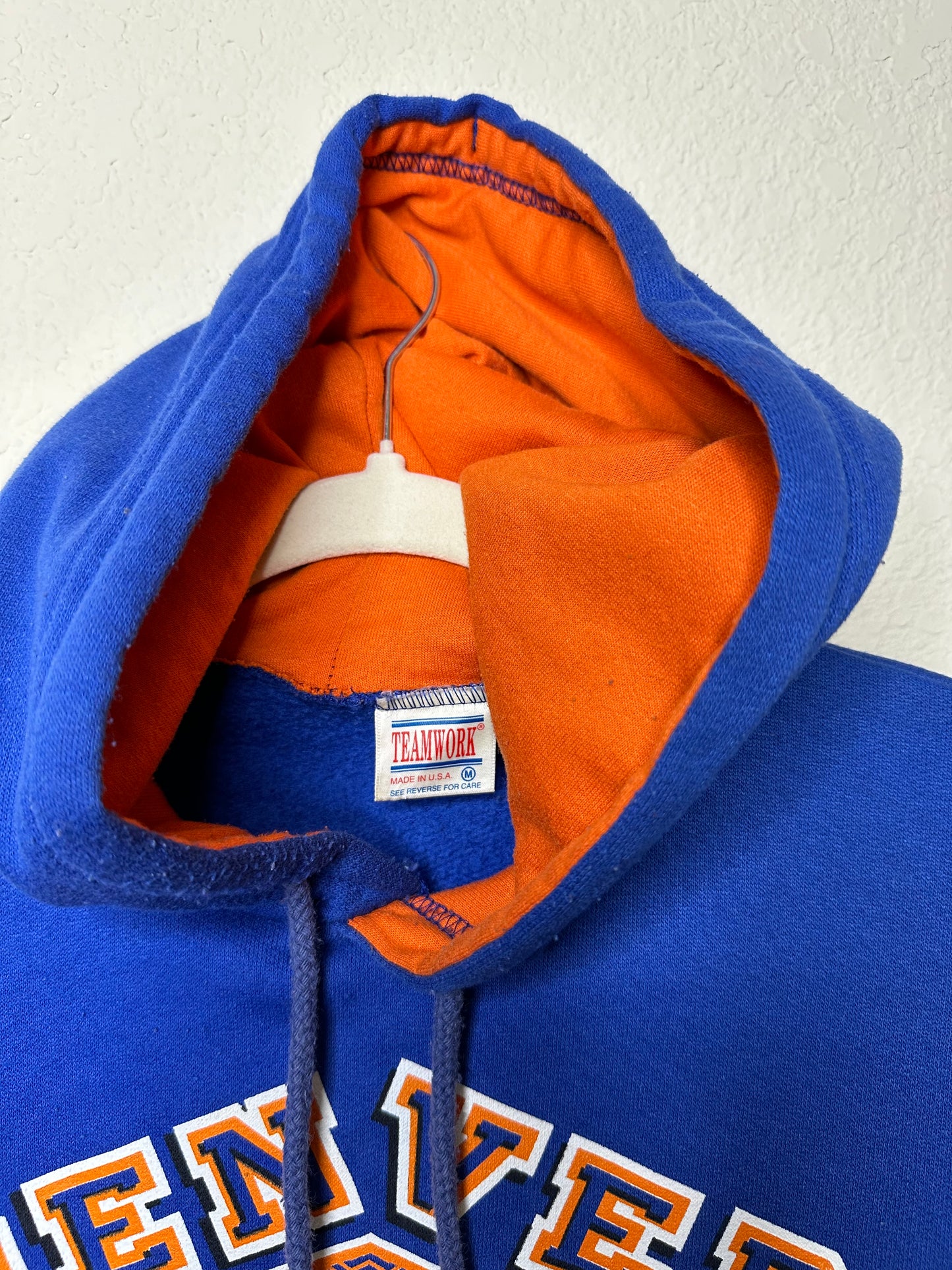 80’s Vintage 2-Tone Denver Broncos Hoodie (Unisex M)