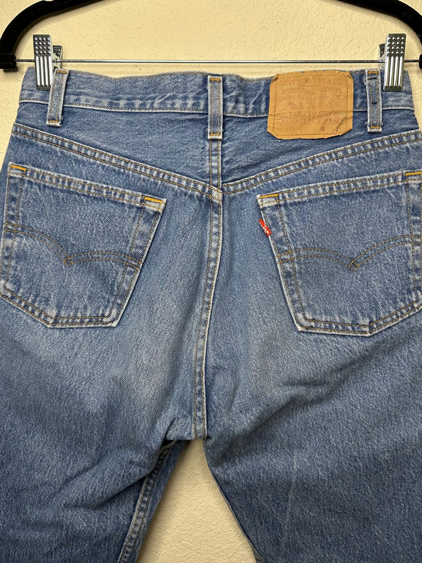 80’s Levi’s 501 USA Jeans (Men’s 29x31 / Women’s 27/28) USA