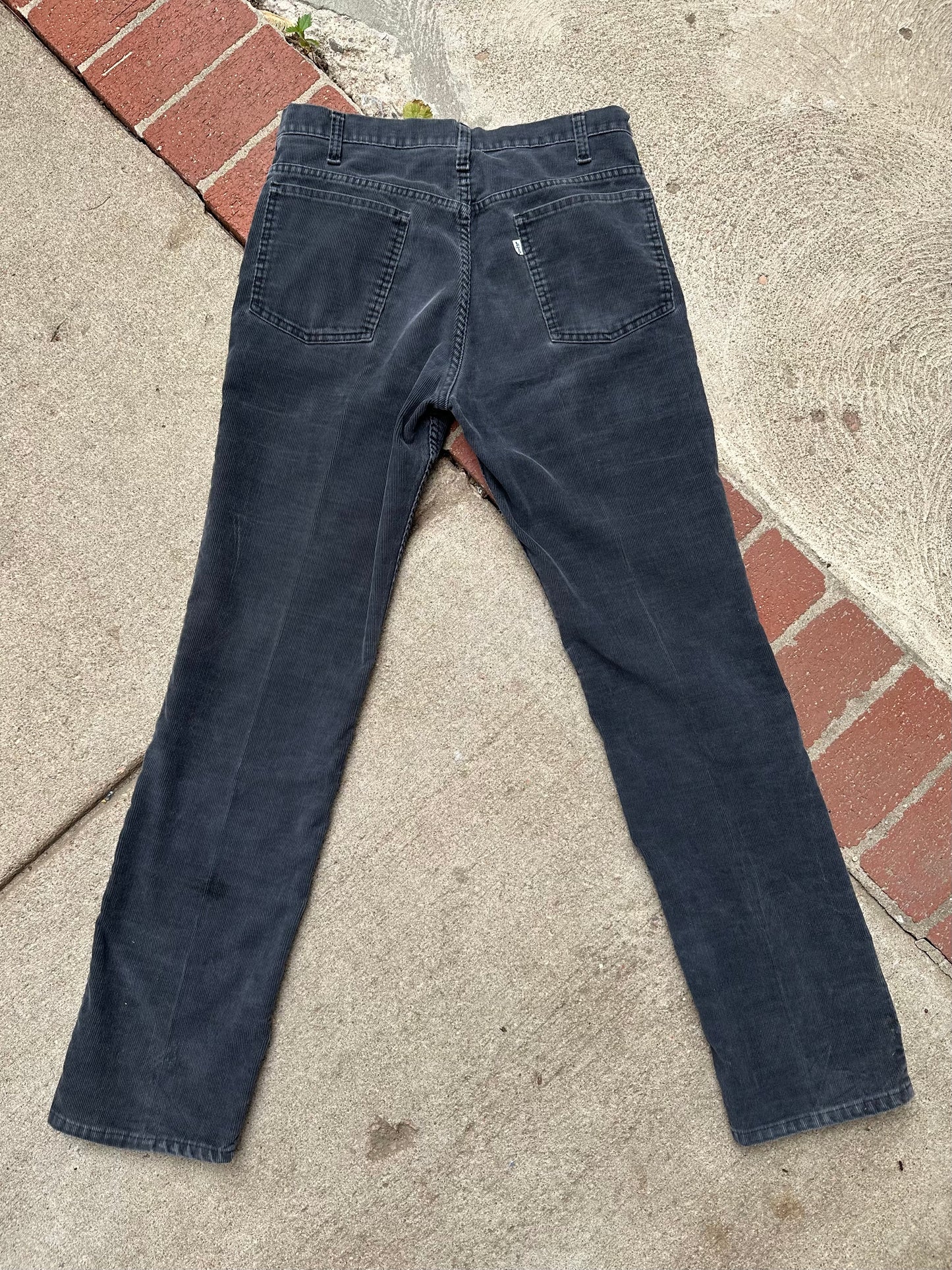80’s Levi’s 519 “Californian” Corduroy White Tab Pants (Men’s 32/ Women’s 30)