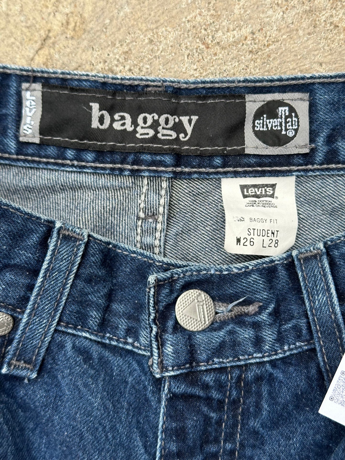 90’s Levi’s Silver Tab 751 Student Baggy Crop Women Jeans (27x26 / Modern 25)