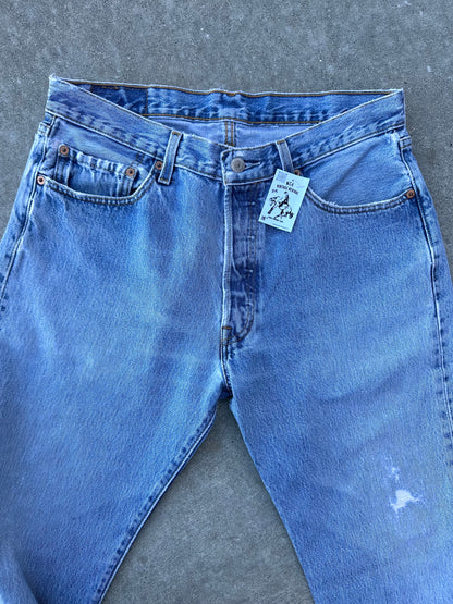 Y2K Levi’s 501 Light Wash Denim Jeans (Men’s 31x29 / Women’s 29)