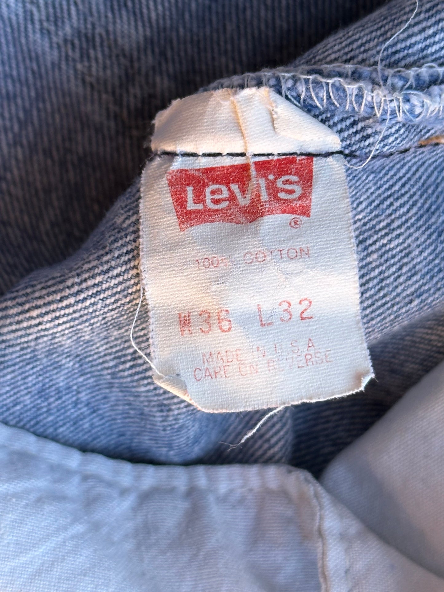 80’s Levi’s 501xx Denim Jeans USA (Men’s 34x32 / Women’s 32)