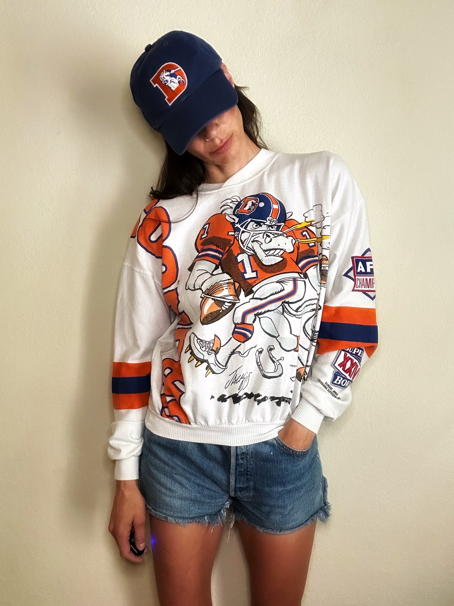 RARE 80’s Jack Davis Denver Broncos Cartoon Art Sweatshirt USA (Unisex S)