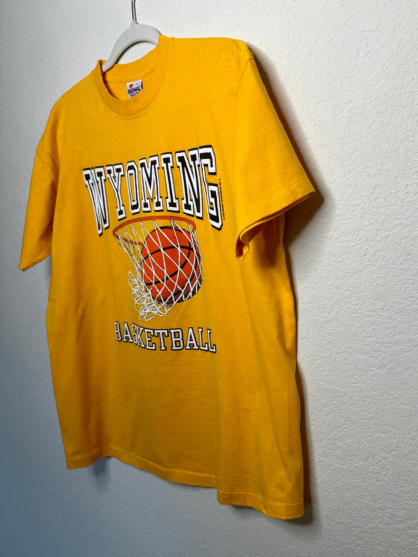 80’s Wyoming Basketball Flocked Puffy Graphic Tee (Unisex L)