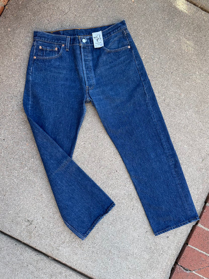 90’s Levi’s 501xx STF Raw Indigo Denim Jeans USA (Men’s 33x28 / Women’s 31)