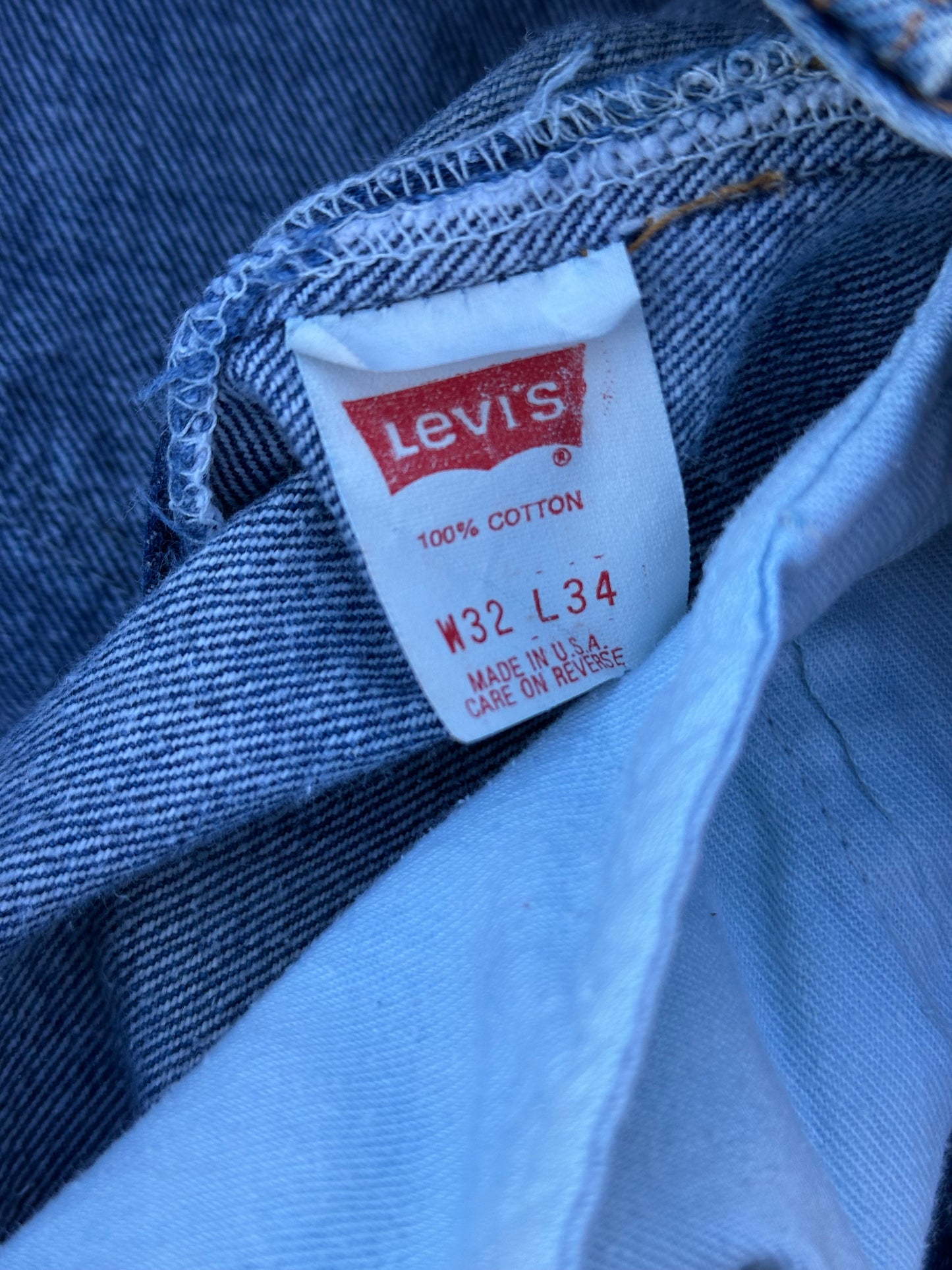 80’s Levi’s 501 Denim Jeans USA (Men’s 30x33 / Women’s 28)