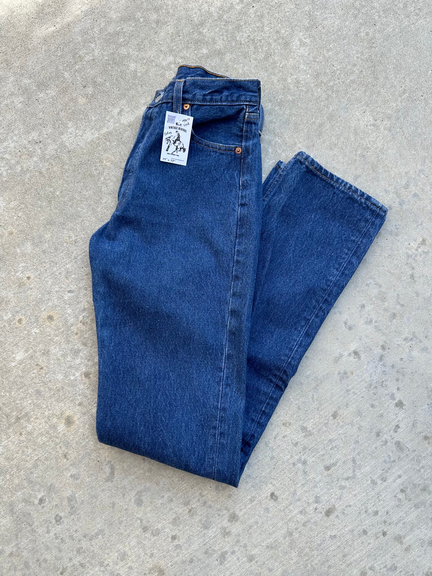 90’s Levi’s 501xx Indigo Denim Extra Long Jeans (Men’s 27x37/ Women’s 26)