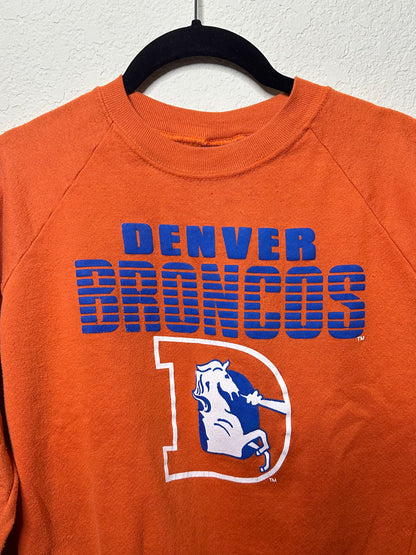 80’s Raglan Denver Broncos Crop Sweatshirt USA (Women’s XS)