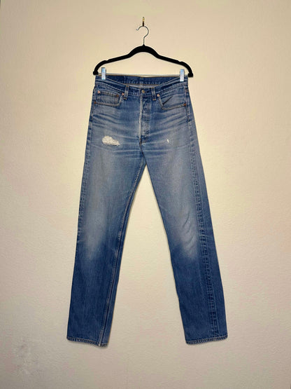 80’s Levi’s 501 Distressed Jeans (Men’s 31/32x35 / Women’s 30)