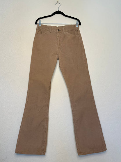 70’s Levi’s 646 Beige Corduroy Bell Bottom Pants (Men’s 30/Women’s 28)