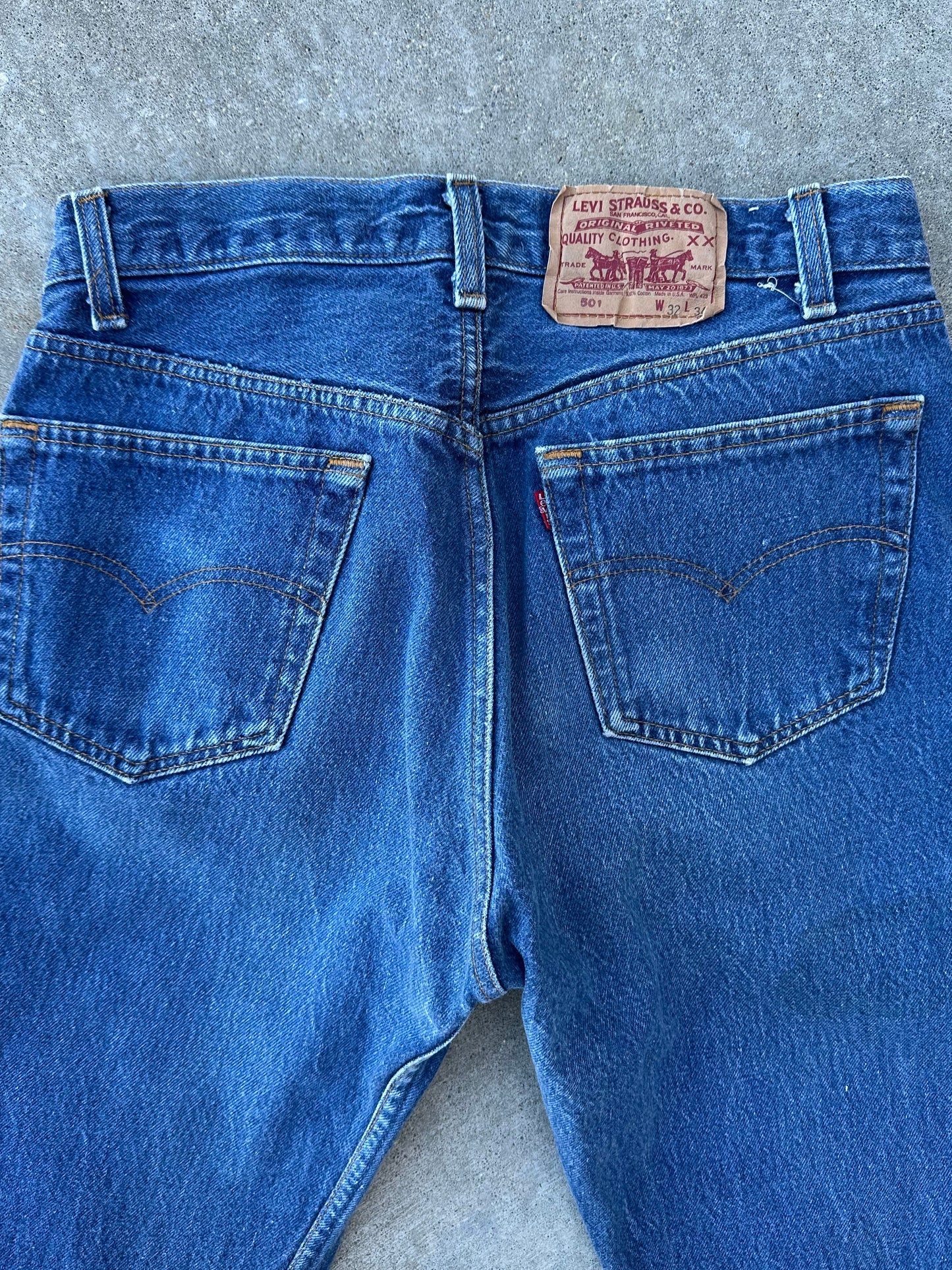 80’s Levi’s 501 Denim Jeans USA (Men’s 30x33 / Women’s 28)