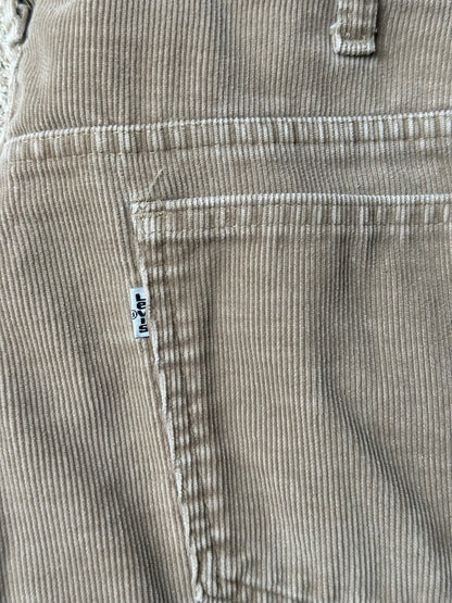 80’s Levi’s 519 “Californian” Corduroy White Tab Pants (Men’s 31/ Women’s 30)