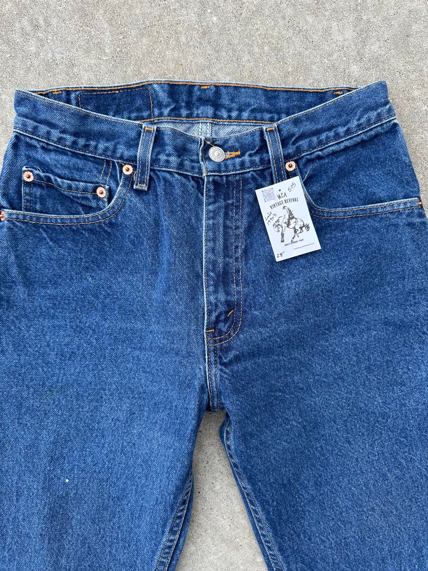 90’s Levi’s 505 Denim Jeans (Men’s 28x27/Women’s 26/27)