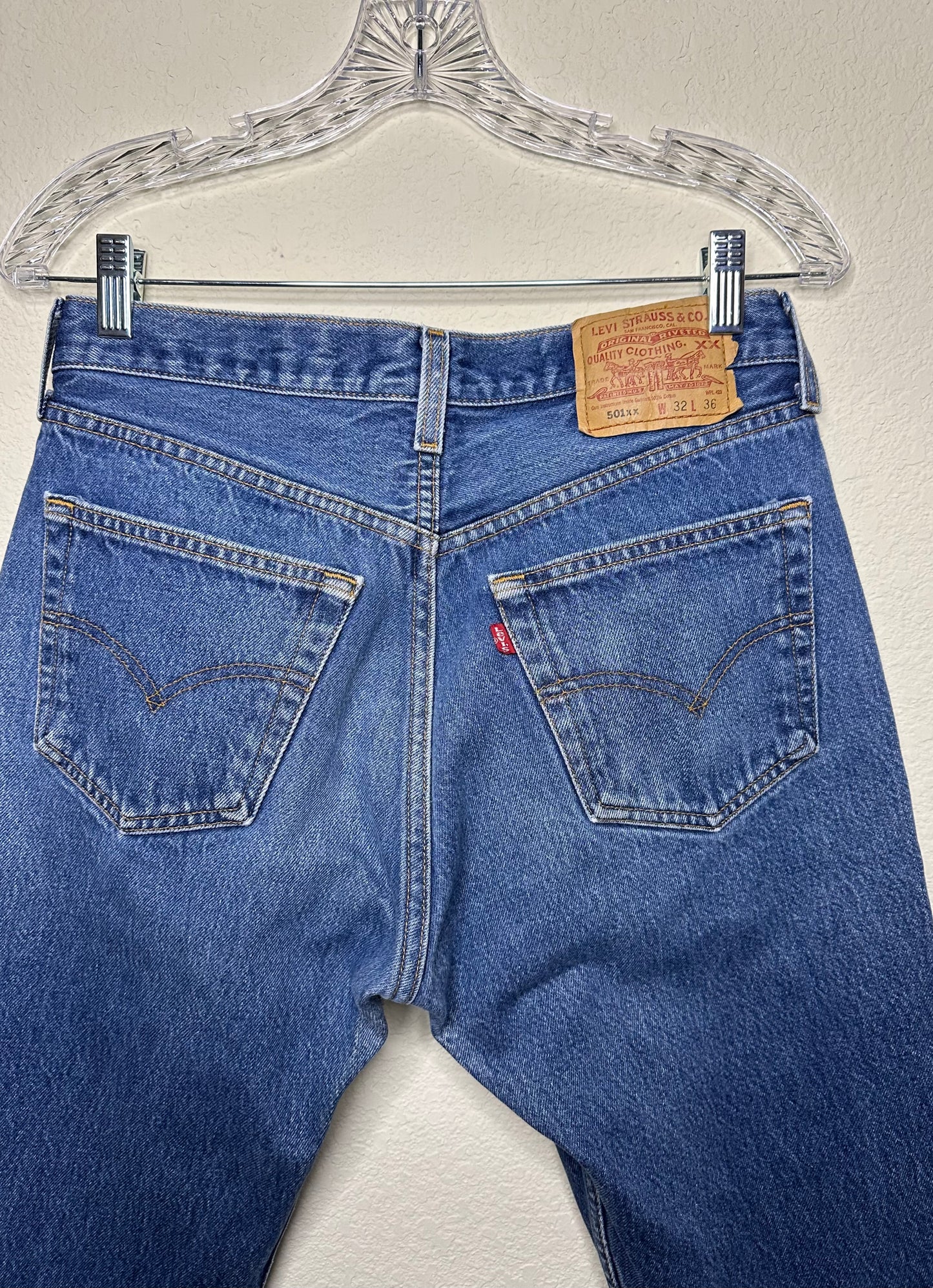 90’s Levi’s 501xx Jeans (Unisex 30x32 / Modern 6)