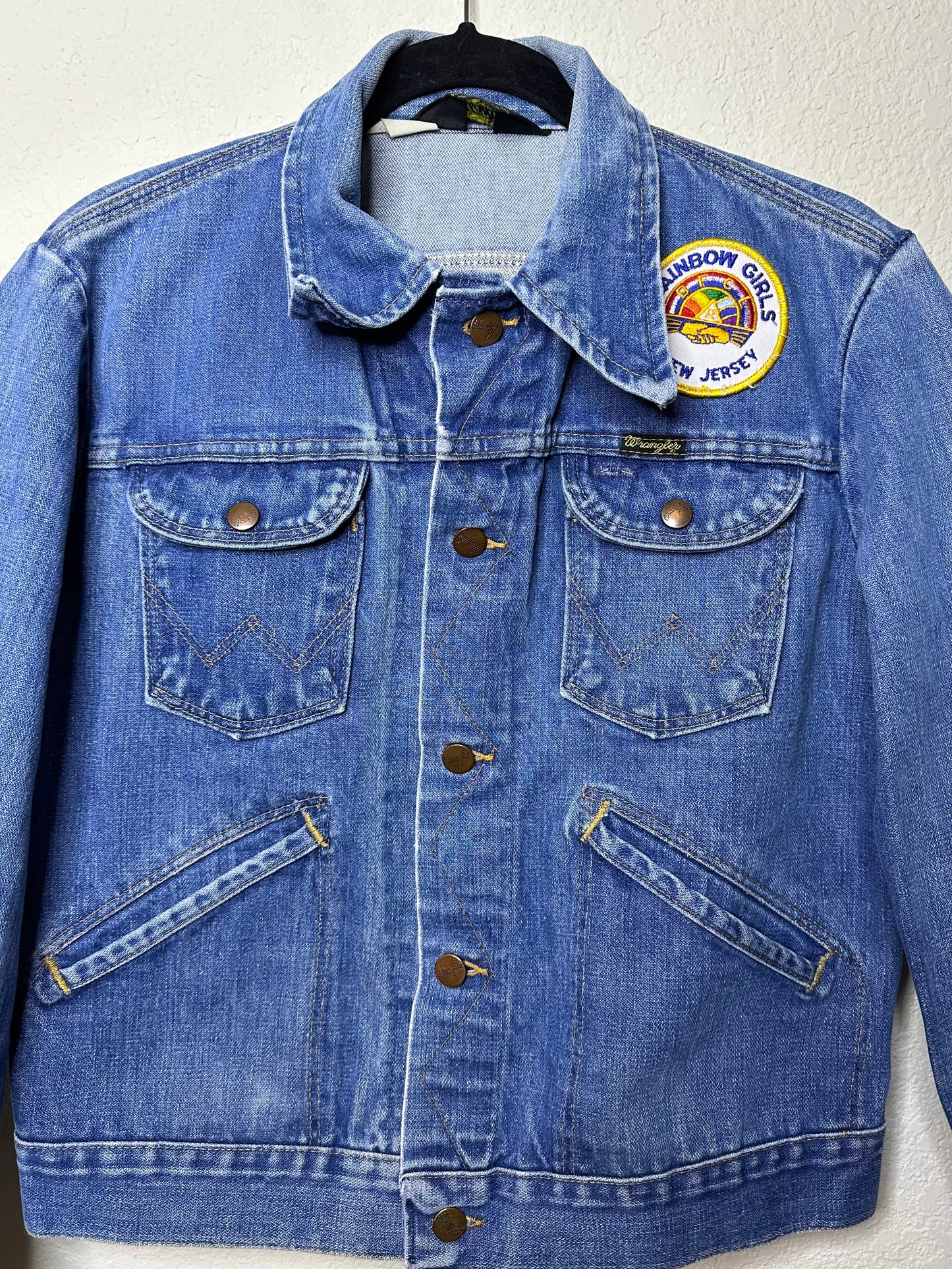 80’s Wrangler No Fault Denim Trucker Jacket w/ Tom Petty Patch (Unisex 38/M)