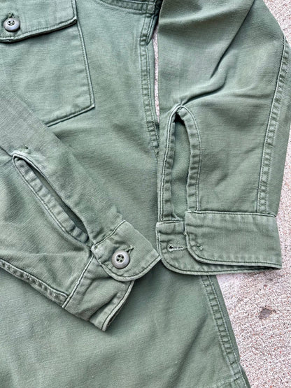 60s US Military OG-107 Cotton Sateen Utility Shirt Type 3 (Unisex M)