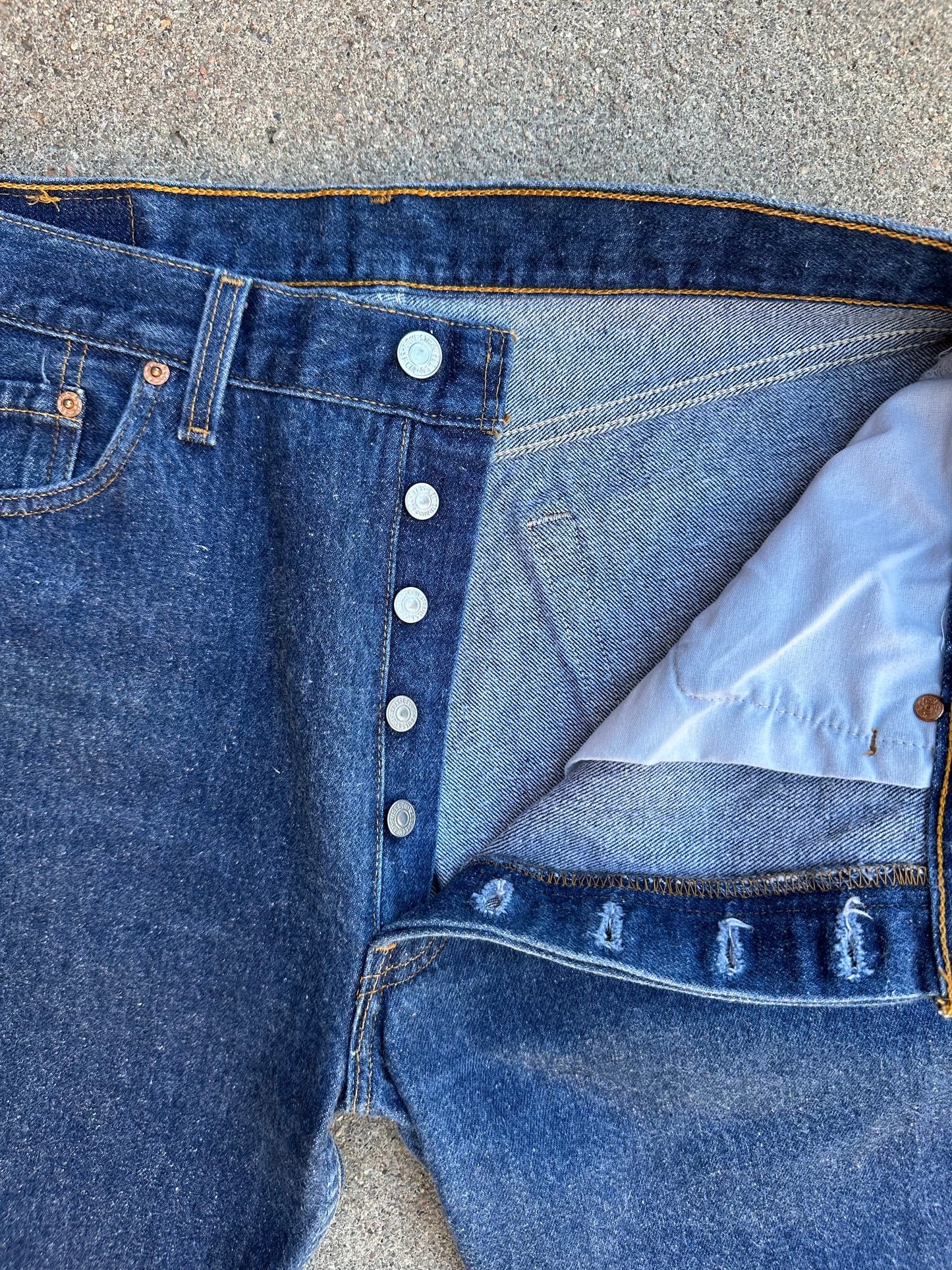 90’s Levi’s 501xx STF Raw Indigo Denim Jeans USA (Men’s 33x28 / Women’s 31)