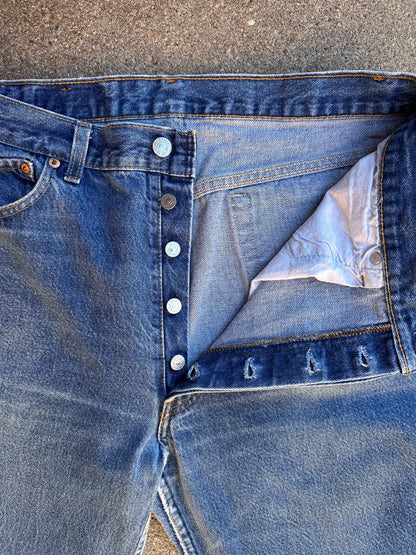 80’s Levi’s 501xx Denim Jeans USA (Men’s 34x32 / Women’s 32)
