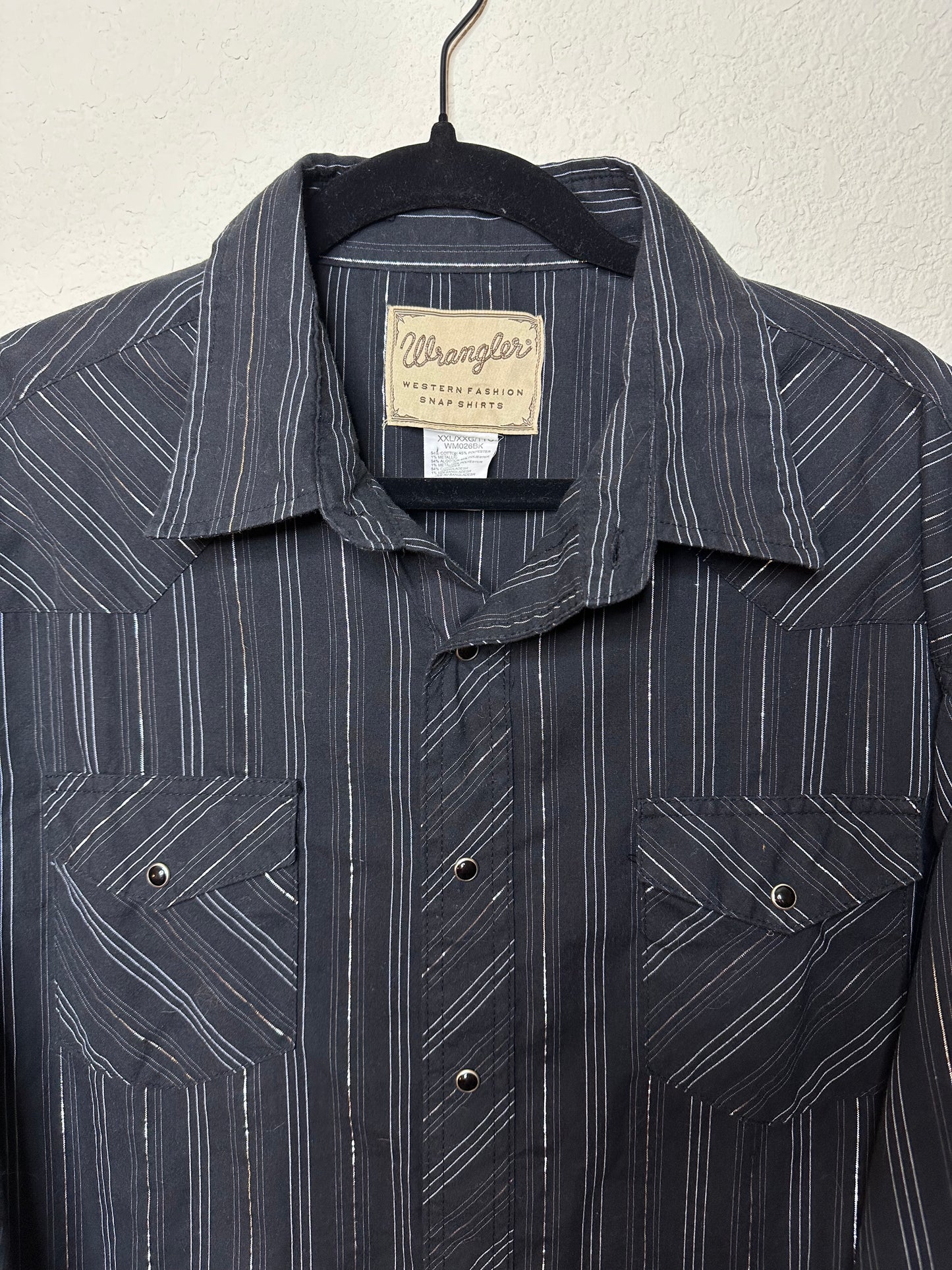 90’s Wrangler Metalic Pinstripe Western Pearl Snap Shirt (Unisex XXL)