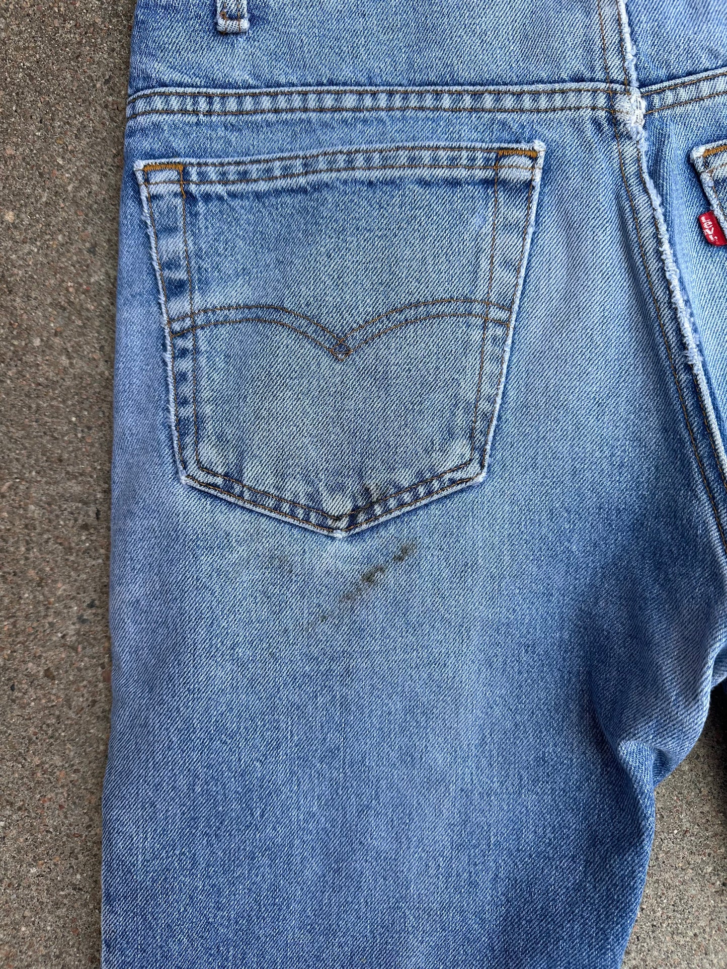 80’s Levi’s 517 Orange Tab Bootcut Denim Jeans USA (Men’s 32x33 / Women’s 30)