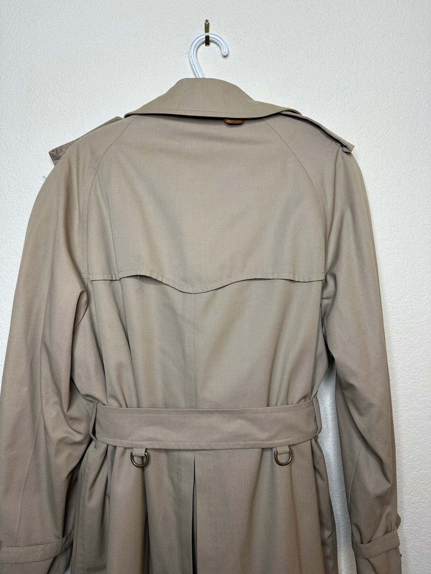 80’s Burberry Nova Check Lined Trench Coat w/ Zip-Out Liner (Men’s 42)